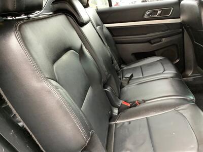 2016 Ford Explorer XLT   - Photo 38 - Crest Hill, IL 60403