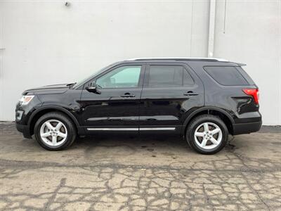 2016 Ford Explorer XLT   - Photo 3 - Crest Hill, IL 60403