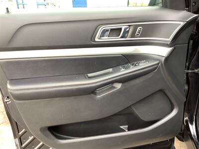 2016 Ford Explorer XLT   - Photo 13 - Crest Hill, IL 60403