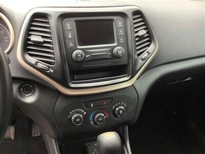 2018 Jeep Cherokee Latitude   - Photo 17 - Crest Hill, IL 60403