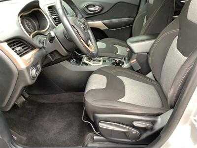 2018 Jeep Cherokee Latitude   - Photo 14 - Crest Hill, IL 60403