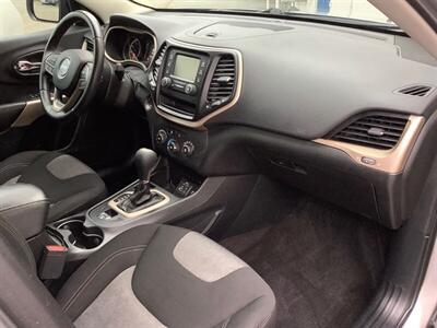 2018 Jeep Cherokee Latitude   - Photo 32 - Crest Hill, IL 60403