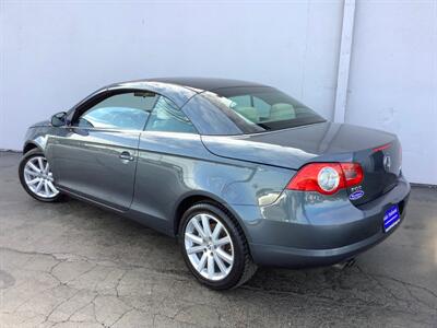 2007 Volkswagen Eos 2.0T   - Photo 4 - Crest Hill, IL 60403