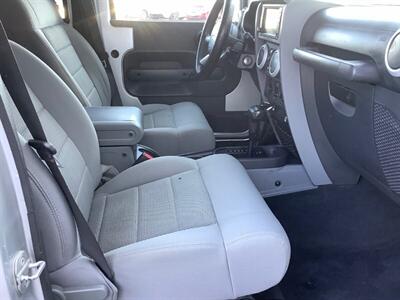 2009 Jeep Wrangler Sahara   - Photo 30 - Crest Hill, IL 60403