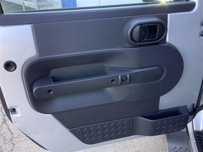 2009 Jeep Wrangler Sahara   - Photo 10 - Crest Hill, IL 60403