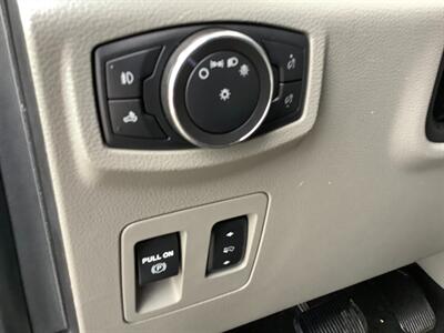 2019 Ford F-150 XLT   - Photo 14 - Crest Hill, IL 60403