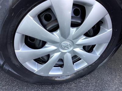 2011 Toyota Corolla LE - Photo 33 - Crest Hill, IL 60403