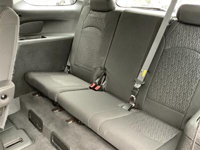 2013 GMC Acadia SLE-2   - Photo 39 - Crest Hill, IL 60403