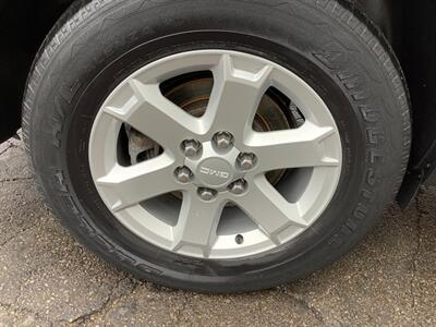 2013 GMC Acadia SLE-2   - Photo 44 - Crest Hill, IL 60403