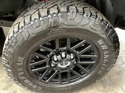 2022 Ford F-250 Lariat   - Photo 13 - Crest Hill, IL 60403