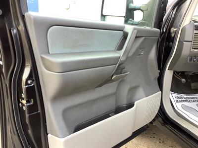 2004 Nissan Titan SE   - Photo 10 - Crest Hill, IL 60403