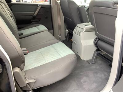 2004 Nissan Titan SE   - Photo 24 - Crest Hill, IL 60403
