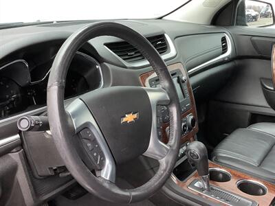 2014 Chevrolet Traverse LTZ - Photo 12 - Crest Hill, IL 60403