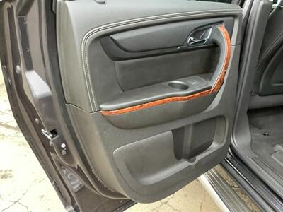 2014 Chevrolet Traverse LTZ - Photo 14 - Crest Hill, IL 60403