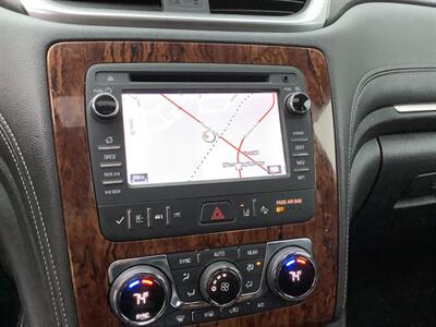 2014 Chevrolet Traverse LTZ - Photo 10 - Crest Hill, IL 60403
