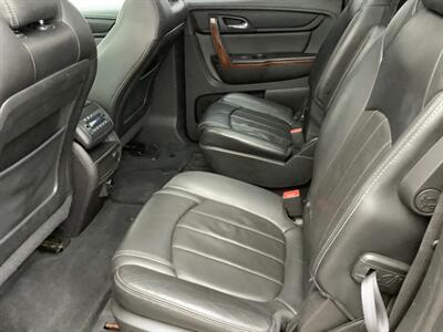2014 Chevrolet Traverse LTZ - Photo 15 - Crest Hill, IL 60403