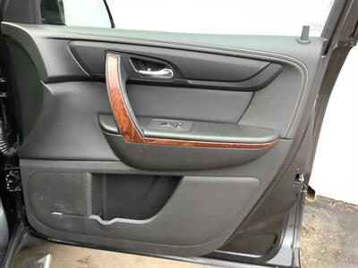2014 Chevrolet Traverse LTZ - Photo 16 - Crest Hill, IL 60403