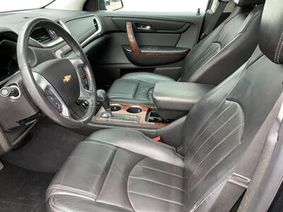 2014 Chevrolet Traverse LTZ - Photo 9 - Crest Hill, IL 60403