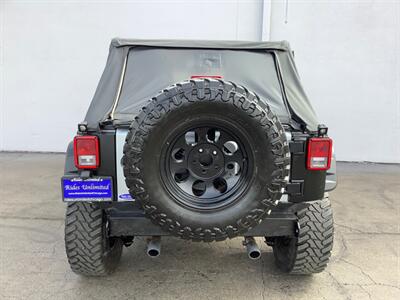 2014 Jeep Wrangler Sport   - Photo 43 - Crest Hill, IL 60403