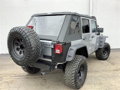 2014 Jeep Wrangler Unlimited Sport - Photo 10 - Crest Hill, IL 60403
