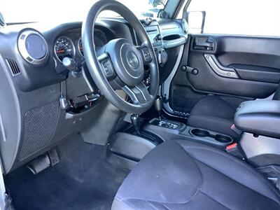 2014 Jeep Wrangler Unlimited Sport - Photo 20 - Crest Hill, IL 60403