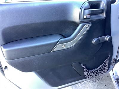 2014 Jeep Wrangler Unlimited Sport - Photo 17 - Crest Hill, IL 60403