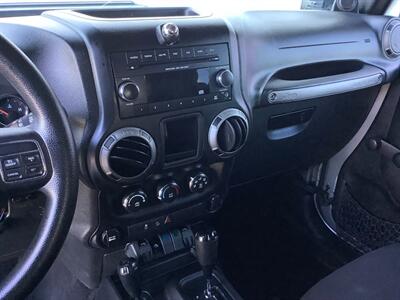 2014 Jeep Wrangler Unlimited Sport - Photo 22 - Crest Hill, IL 60403