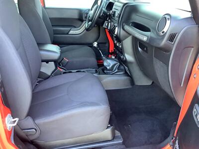 2013 Jeep Wrangler Sport - Photo 24 - Crest Hill, IL 60403