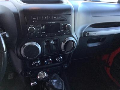 2013 Jeep Wrangler Sport - Photo 15 - Crest Hill, IL 60403