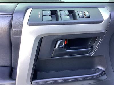 2013 Toyota 4Runner Limited   - Photo 14 - Crest Hill, IL 60403