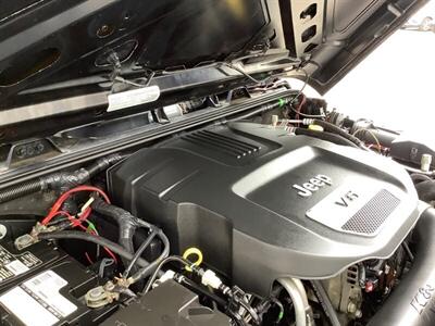 2017 Jeep Wrangler Sport   - Photo 43 - Crest Hill, IL 60403