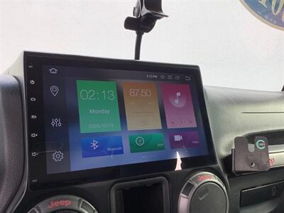 2017 Jeep Wrangler Sport   - Photo 16 - Crest Hill, IL 60403