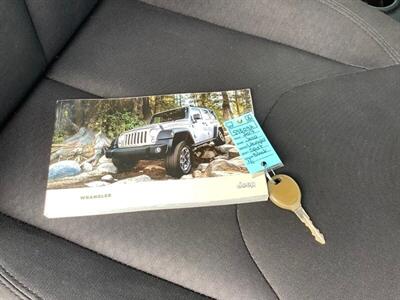 2017 Jeep Wrangler Sport   - Photo 25 - Crest Hill, IL 60403