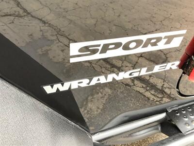 2017 Jeep Wrangler Sport   - Photo 29 - Crest Hill, IL 60403