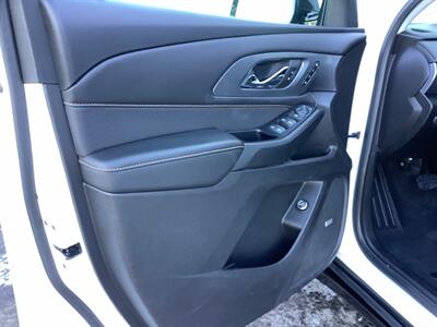 2019 Chevrolet Traverse Premier   - Photo 15 - Crest Hill, IL 60403