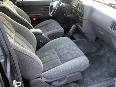 1992 Toyota 4Runner SR5 V6   - Photo 17 - Crest Hill, IL 60403