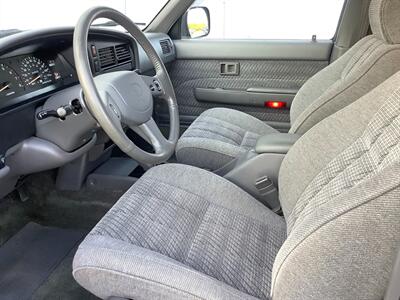 1992 Toyota 4Runner SR5 V6   - Photo 21 - Crest Hill, IL 60403