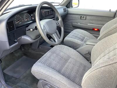 1992 Toyota 4Runner SR5 V6   - Photo 24 - Crest Hill, IL 60403