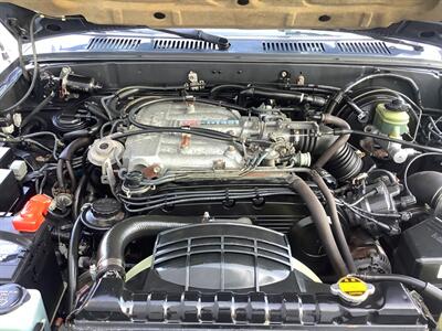 1992 Toyota 4Runner SR5 V6   - Photo 23 - Crest Hill, IL 60403