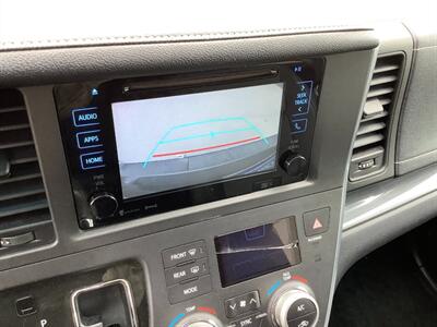 2016 Toyota Sienna SE 8-Passenger   - Photo 13 - Crest Hill, IL 60403