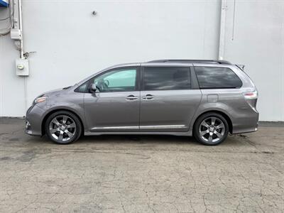 2016 Toyota Sienna SE 8-Passenger   - Photo 3 - Crest Hill, IL 60403