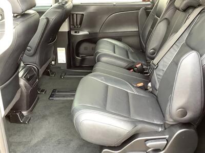 2016 Toyota Sienna SE 8-Passenger   - Photo 26 - Crest Hill, IL 60403
