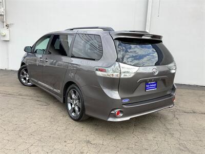 2016 Toyota Sienna SE 8-Passenger   - Photo 4 - Crest Hill, IL 60403