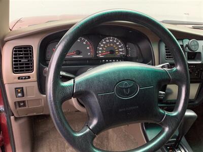 2001 Toyota 4Runner SR5 - Photo 34 - Crest Hill, IL 60403