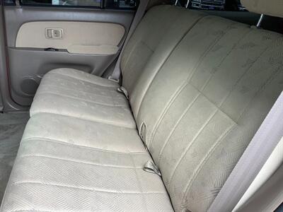 2001 Toyota 4Runner SR5 - Photo 44 - Crest Hill, IL 60403