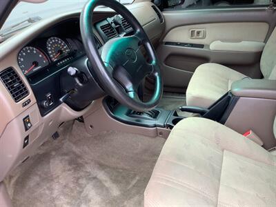 2001 Toyota 4Runner SR5 - Photo 32 - Crest Hill, IL 60403