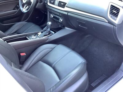 2018 Mazda Mazda3 Touring - Photo 33 - Crest Hill, IL 60403
