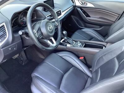 2018 Mazda Mazda3 Touring - Photo 18 - Crest Hill, IL 60403