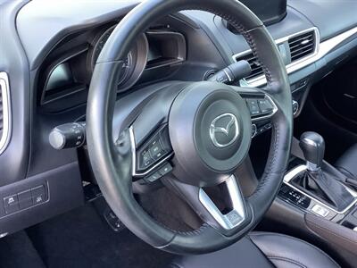 2018 Mazda Mazda3 Touring - Photo 25 - Crest Hill, IL 60403