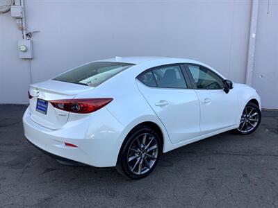 2018 Mazda Mazda3 Touring - Photo 8 - Crest Hill, IL 60403
